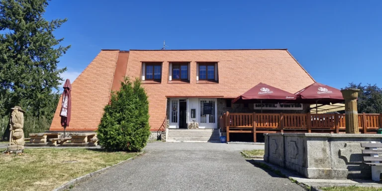 Aktivní dovolená na Šumavě: hotel v Hartmanicích se snídaní či polopenzí