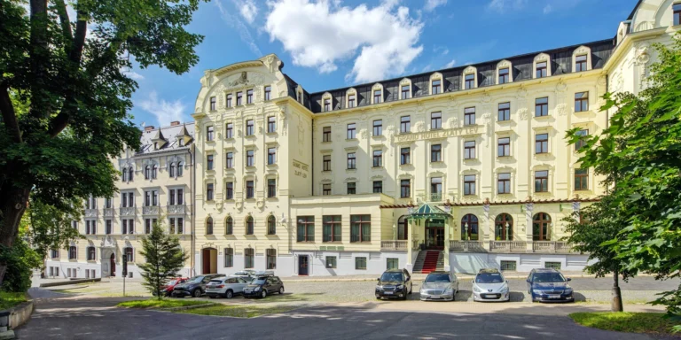 Relaxační pobyt v Clarion Grandhotelu Zlatý Lev**** v srdci Liberce: snídaně či polopenze i wellness