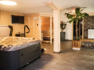 120 min. privátního wellness i s občerstvením v penzionu Charlie pro dva