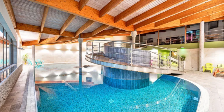 Beskydský relax a pohoda: snídaně, polopenze i neomezený wellness s bazénem