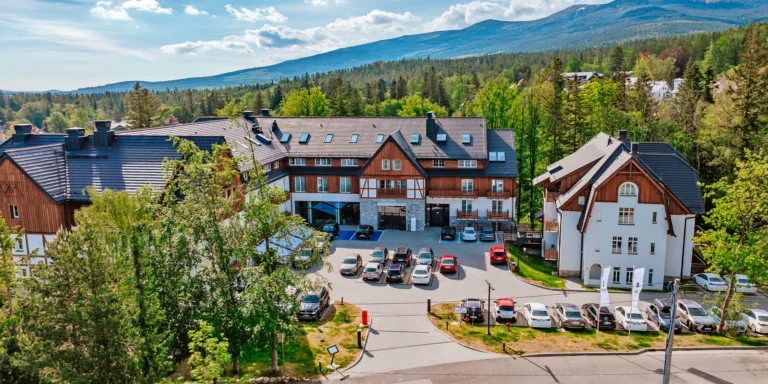 Moderní hotel ve Sklářské Porubě v polských Krkonoších: neomezený wellness a polopenze