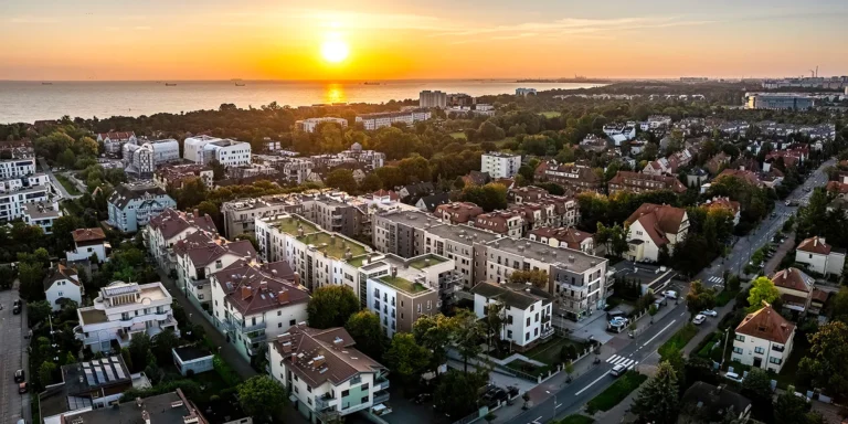 Pohodová dovolená v Polsku: moderní apartmány s balkonem blízko písečné pláže