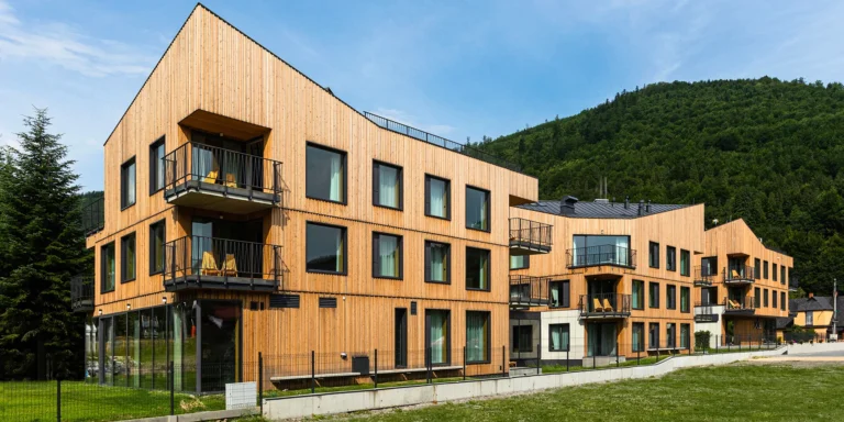 Apartmány přímo u střediska Szczyrku: neomezený vstup do wellness i snídaně