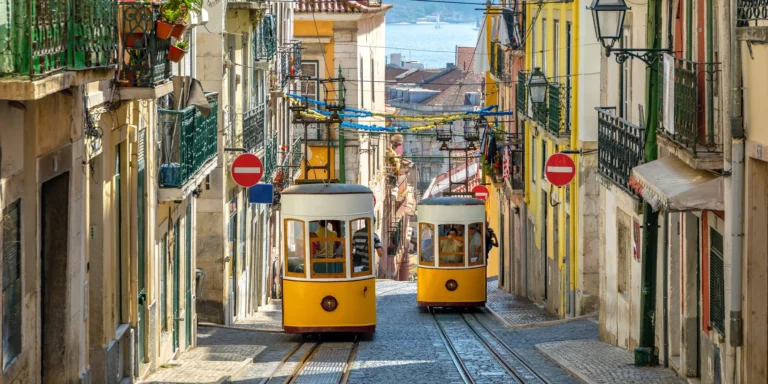 Zájezd do Portugalska na 4 noci s letenkou a ubytováním se snídaní