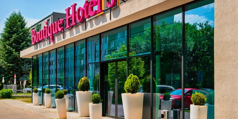Památky i nákupy ve Wrocławi: hotel se snídaní i parkováním zdarma