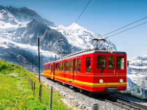 Švýcarské poklady: známé středisko Interlaken, Thun, Bern i plavba po jezeře, včetně dopravy