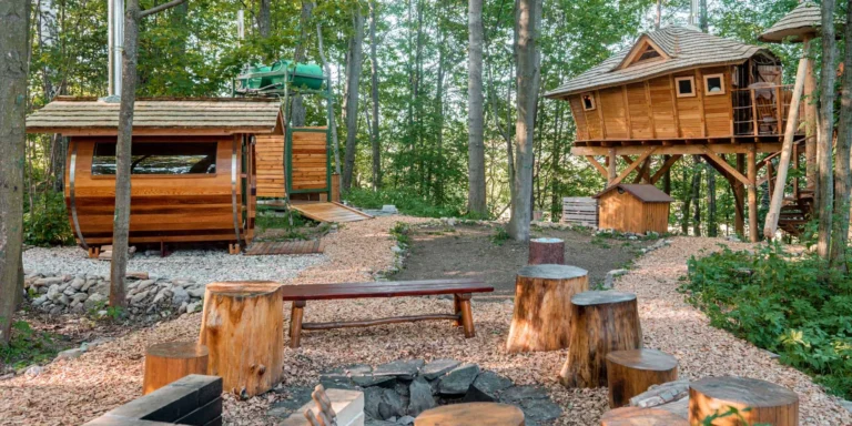 Treehouse na Dolní Moravě: privátní vířivka, finská sauna i gril až pro 4 os.