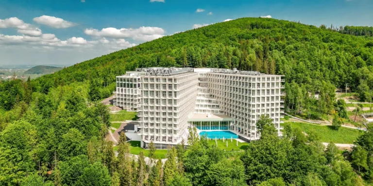 5* luxus v polských Beskydech: snídaně či polopenze, neomezený wellness a až 2 děti zdarma