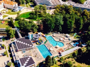 Wellness pobyt v Turčianských Teplicích s polopenzí, procedurami a vstupem do spa a aquaparku