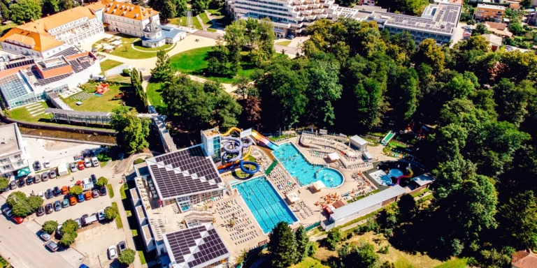 Wellness pobyt v Turčianských Teplicích s polopenzí, procedurami a vstupem do spa a aquaparku