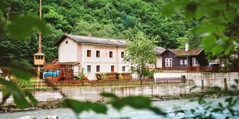 Pobyt se snídaní či polopenzí v penzionu nedaleko Zell am see a Kaprunu
