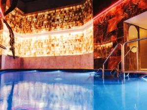 Pobyt v lázeňském městě Świeradów Zdrój: snídaně či polopenze, wellness i masáže