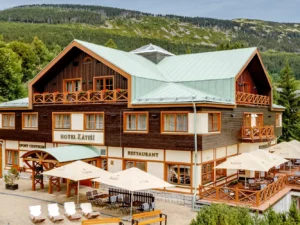 Parádní pobyt v horském hotelu ve Špindlerově Mlýně s wellness i polopenzí