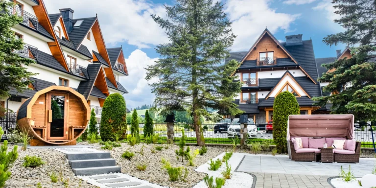 Lesní apartmány kousek od aquaparku Terma Bania: wellness, snídaně a slevy na zábavu