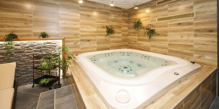 Pobyt u zámeckého parku, 1,5 km od Konopiště: snídaně či polopenze i wellness, v létě bazén