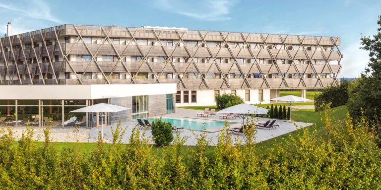 Luxusní wellness pobyt v moderním adult only hotelu: saunové rituály a plná penze plus