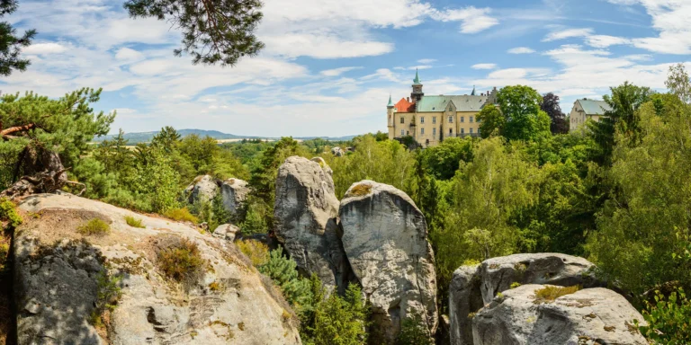 Zámek Hrubá Skála: polopenze, vstup do wellness i na vyhlídku, v ceně i procedury