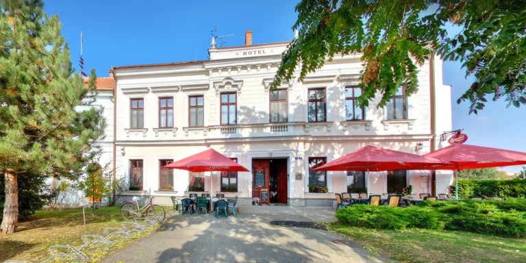Romantický pobyt u Mikulova nedaleko thermalparků: strava, víno i privátní wellness