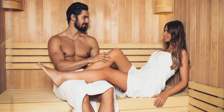 Privátní sauna a vstup do krytého bazénu pro 2–4 osoby