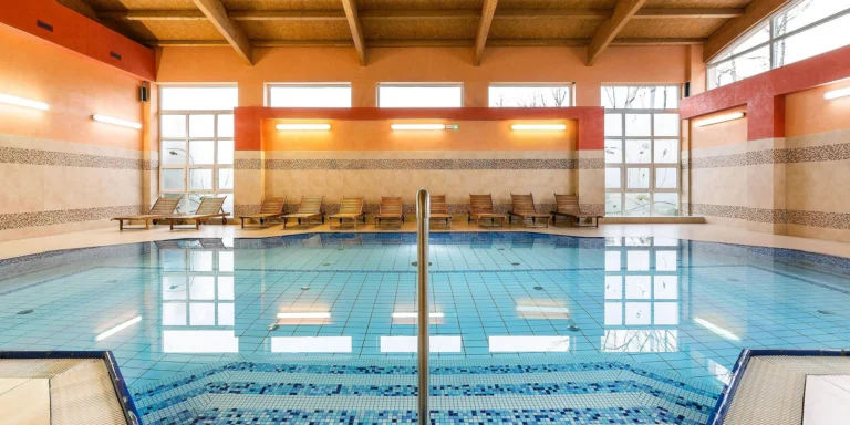 Polské lázeňské město Kudowa-Zdrój u českých hranic: pobyt se snídaní či polopenzí a wellness