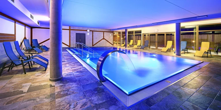Pobyt ve 4* resortu na Lipně: jídlo a neomezený vstup do moderního wellness