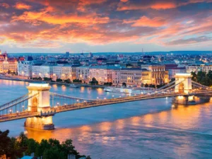 Dovolená v Budapešti: příjemný pobyt se snídaní v hotelu blízko centra