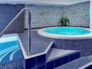Romantický den v Jeseníku: 6chodové degustační menu i wellness pro dva