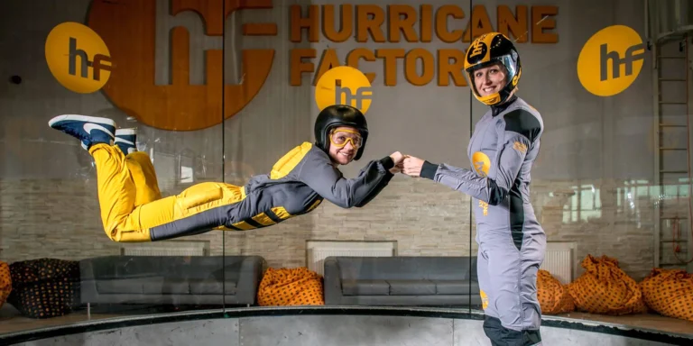 Let ve větrném tunelu Hurricane Factory pro 1 nebo 2 osoby i děti do 15 let