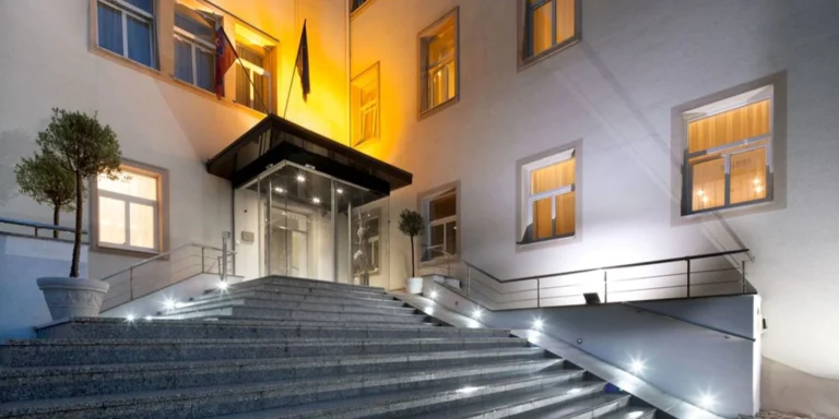 Apartmány či pokoje v bratislavském Starém Městě: komfortní ubytování se snídaní