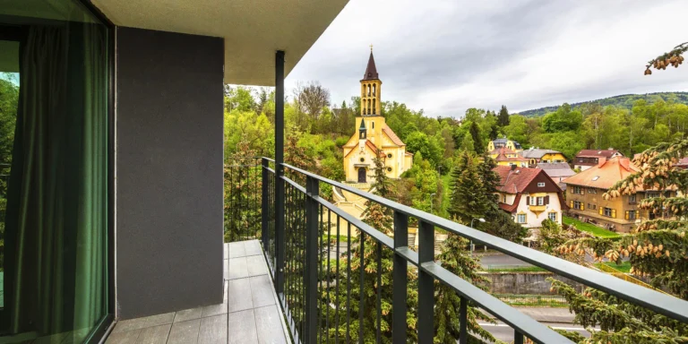 Pobyt u Karlových Varů: snídaně nebo polopenze, privátní wellness i masáže