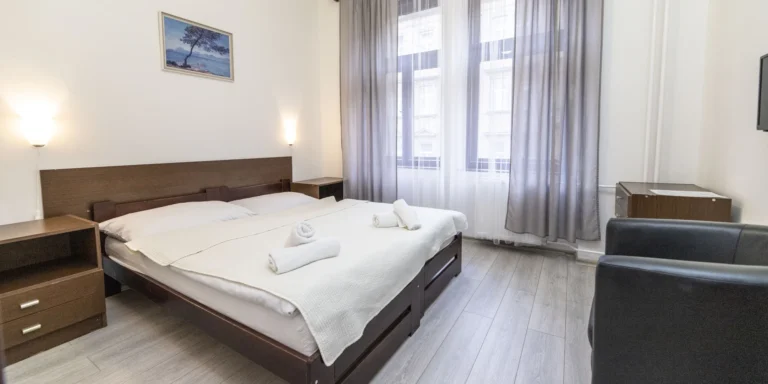 Pohodová dovolená u Stromovky a Výstaviště: rodinný hotel s bohatými snídaněmi