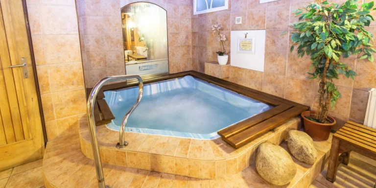 Relax ve Špindlerově Mlýně pro pár i rodinu: snídaně či polopenze, wellness i masáž