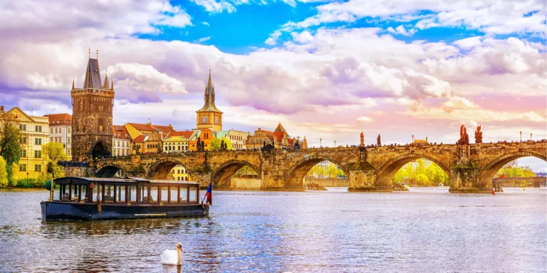Pobyt na Starém Městě: příjemný hotel, možnost snídaní, procházky Prahou