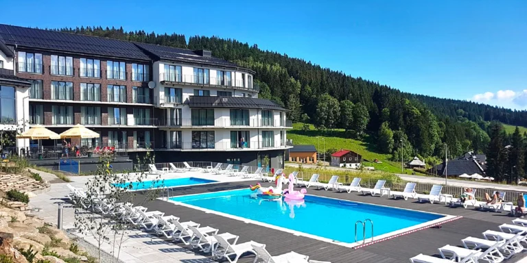 Dovolená v Kladské kotlině: hotel se snídaní a neomezeným vstupem do wellness