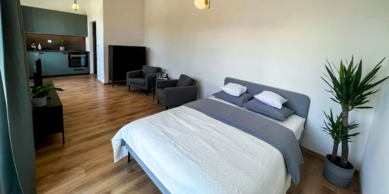 Moderní apartmán v Piešťanech pro 2 osoby: kuchyně, pračka i balkon