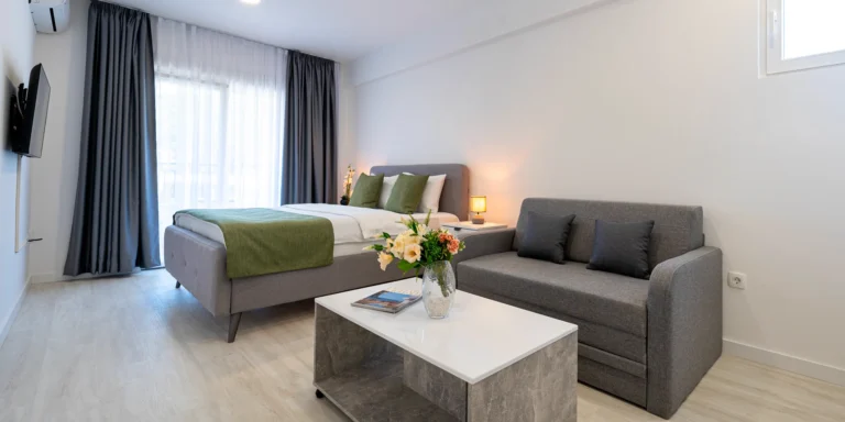 Dovolená v Černé Hoře: moderní apartmán v Budvě, 450 metrů od pláže