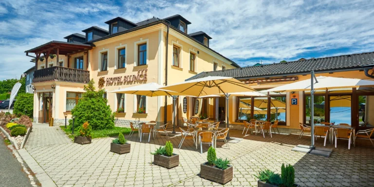Jeseníky se snídaněmi, polopenzí či all inclusive i neomezeným wellness