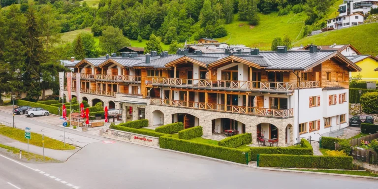 Kaprun: 4* horské apartmány se saunou, snídaní a kartou výhod