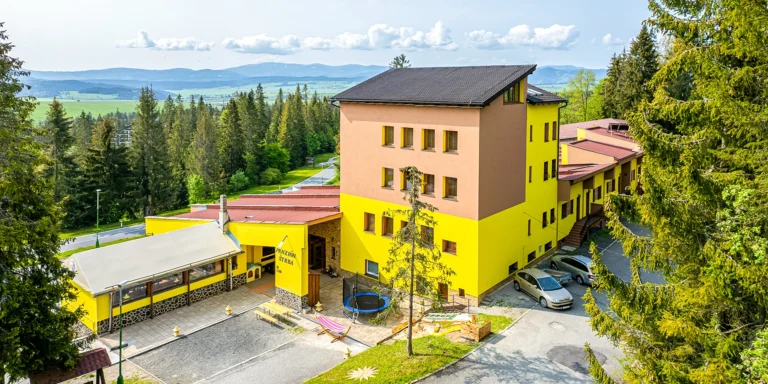 Zrekonstruovaný penzion v Tatranské Štrbě s privátním wellness a vstupem do Aquacity Poprad