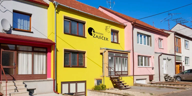 Rodinný penzion v Zaječí: pobyt se snídaněmi, prohlídkou kostela i wellness na pokoji