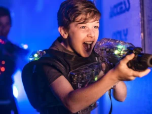 Laser game na Lužinách: akční hra pro 1, 4 nebo až 10 hráčů