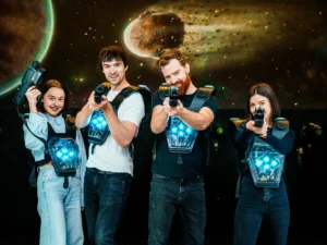 Akce a zábava: laser game pro 1–10 osob v moderní pražské aréně vč. možnosti mít arénu pro sebe