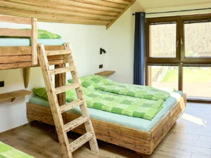 Vyšší Brod: apartmány až pro 7 osob, vč. kuchyně a zahrady s ohništěm, 9 km od Lipna