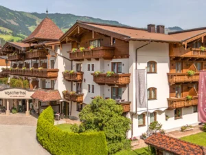 Krásný hotel v Tyrolsku: polopenze plus, neomezený wellness s infinit bazénem a výlety