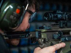 Střelecké balíčky pro 1 nebo 2 osoby: až 12 zbraní a 168 nábojů