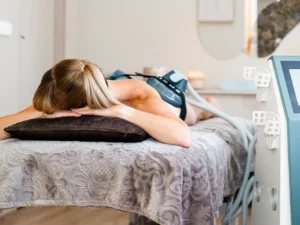 MuscleLift: Elektromagnetická redukce tuku a stimulace svalu i kalhotová přístrojová lymfodrenáž