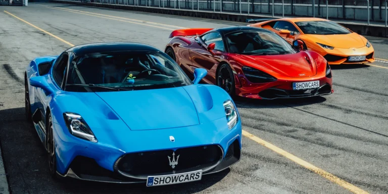Jízda na velkém závodním okruhu Autodromu Most v supersportu dle výběru, 1 či 2 kola