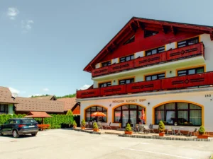 Dovolená plná pohody na úpatí Západních Tater: rodinný penzion s wellness a výborným jídlem