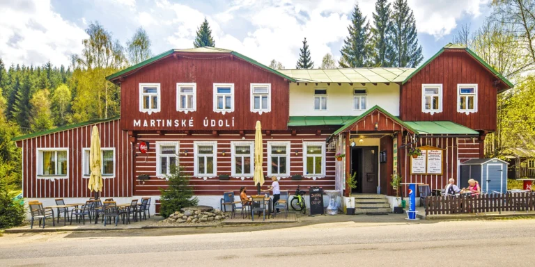 Pobyt na pomezí Jizerek a Krkonoš: snídaně či polopenze, sauna i půjčení elektrokol