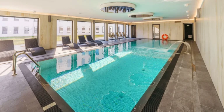 Pobyt v Kolobřehu: all inclusive light, vnitřní a venkovní bazén i sauna